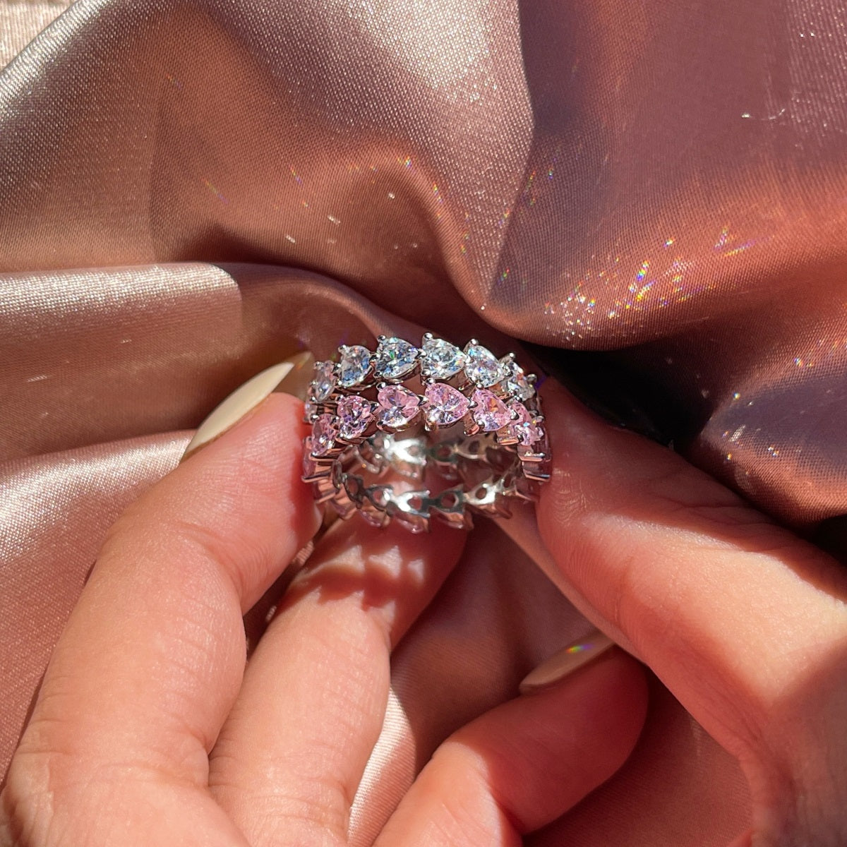 ZAINA™ Row of Hearts Ring 💖