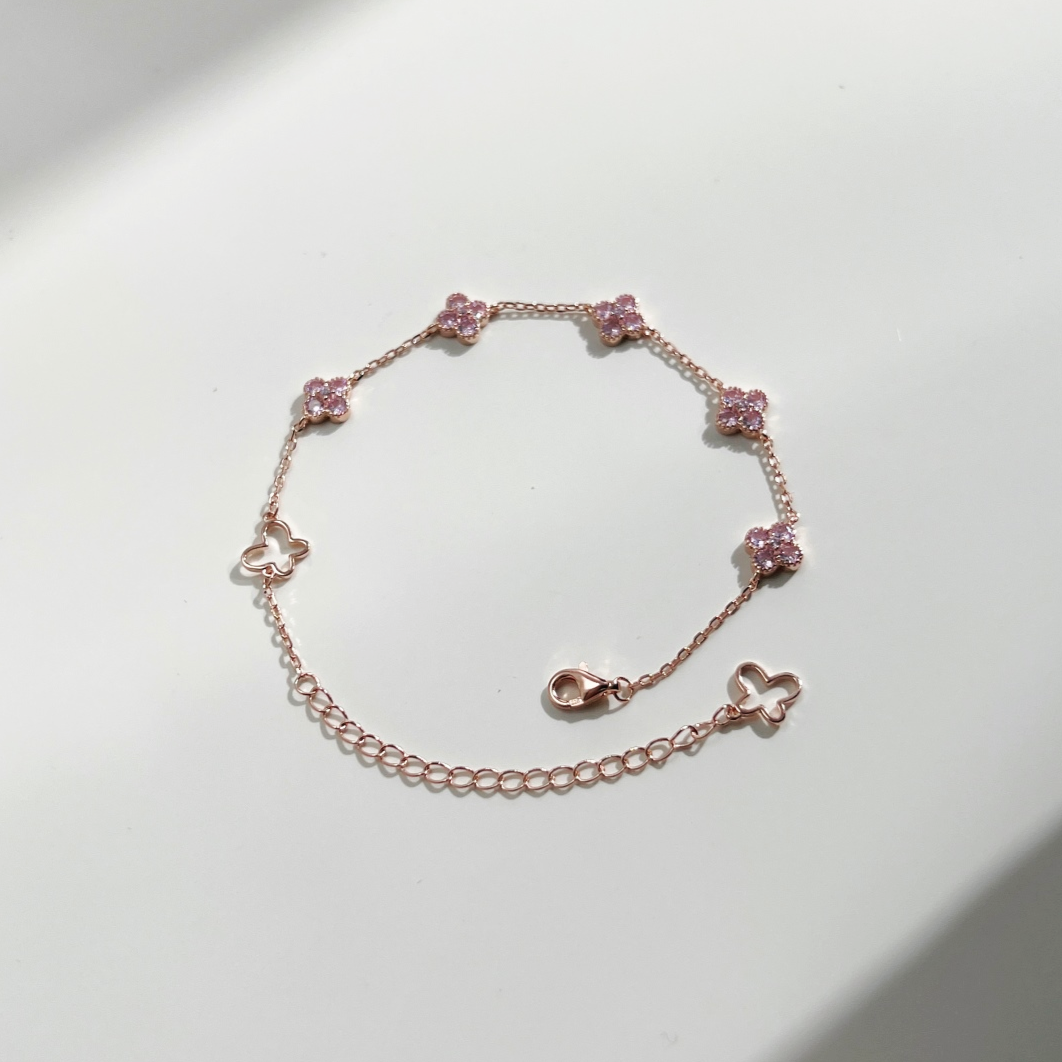 ZAINA™ Lucky Four-Leaf Bracelet 🌸