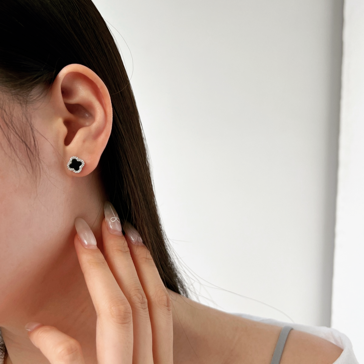 ZAINA™ Noir Clover Sterling Silver Stud Earrings 🖤