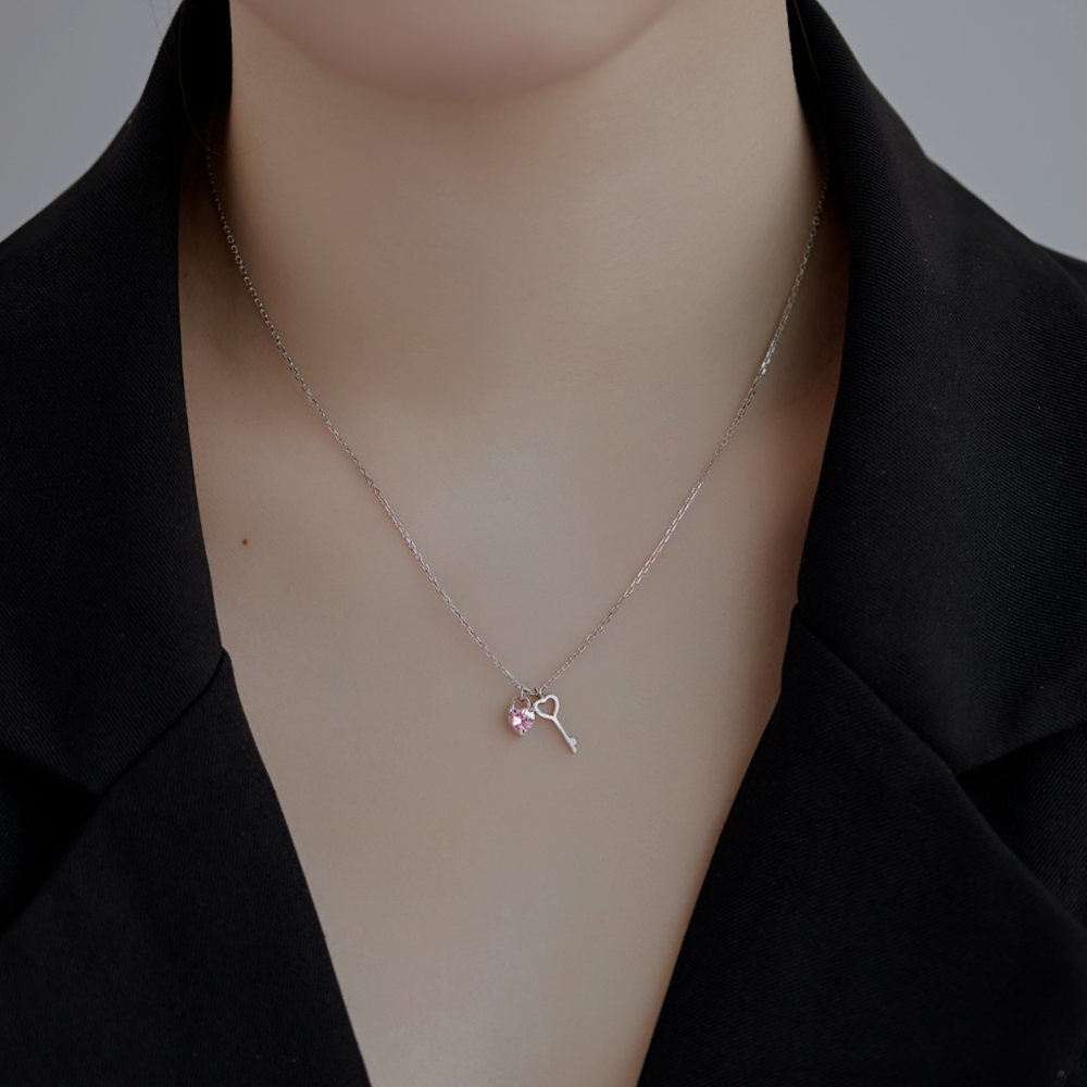 ZAINA™ Collar Llave del Corazón 🔑