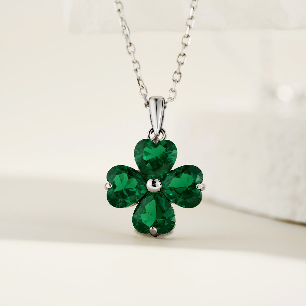 ZAINA™ Heart Petal Necklace 🍀