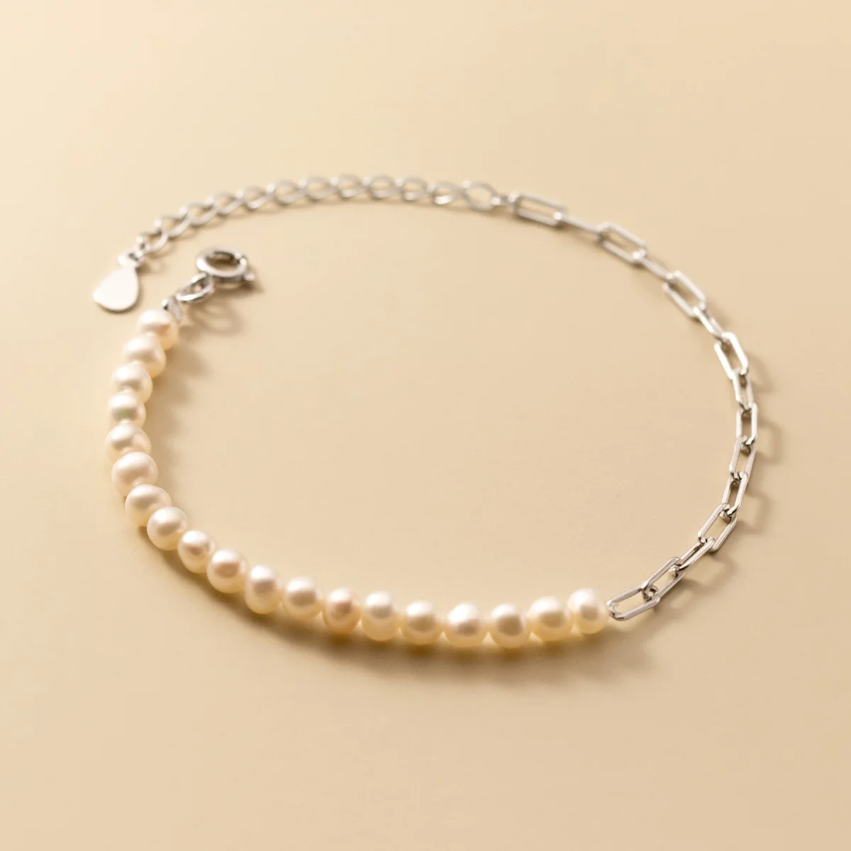 ZAINA™ Whisper of the Depths Bracelet 🐚