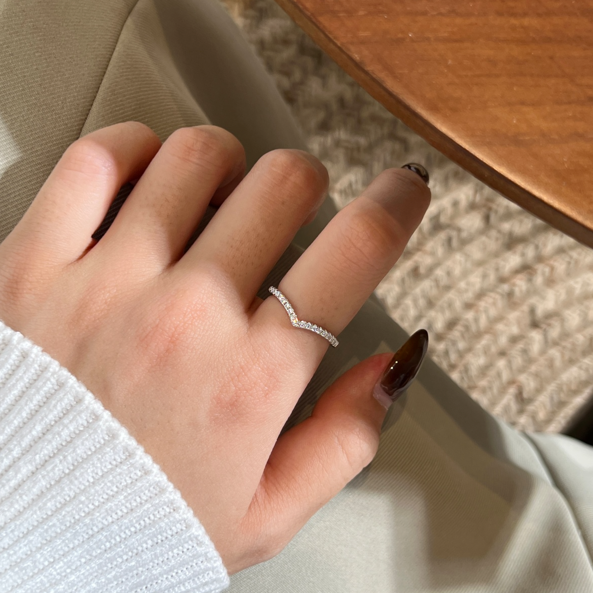 ZAINA™ Wave Ring