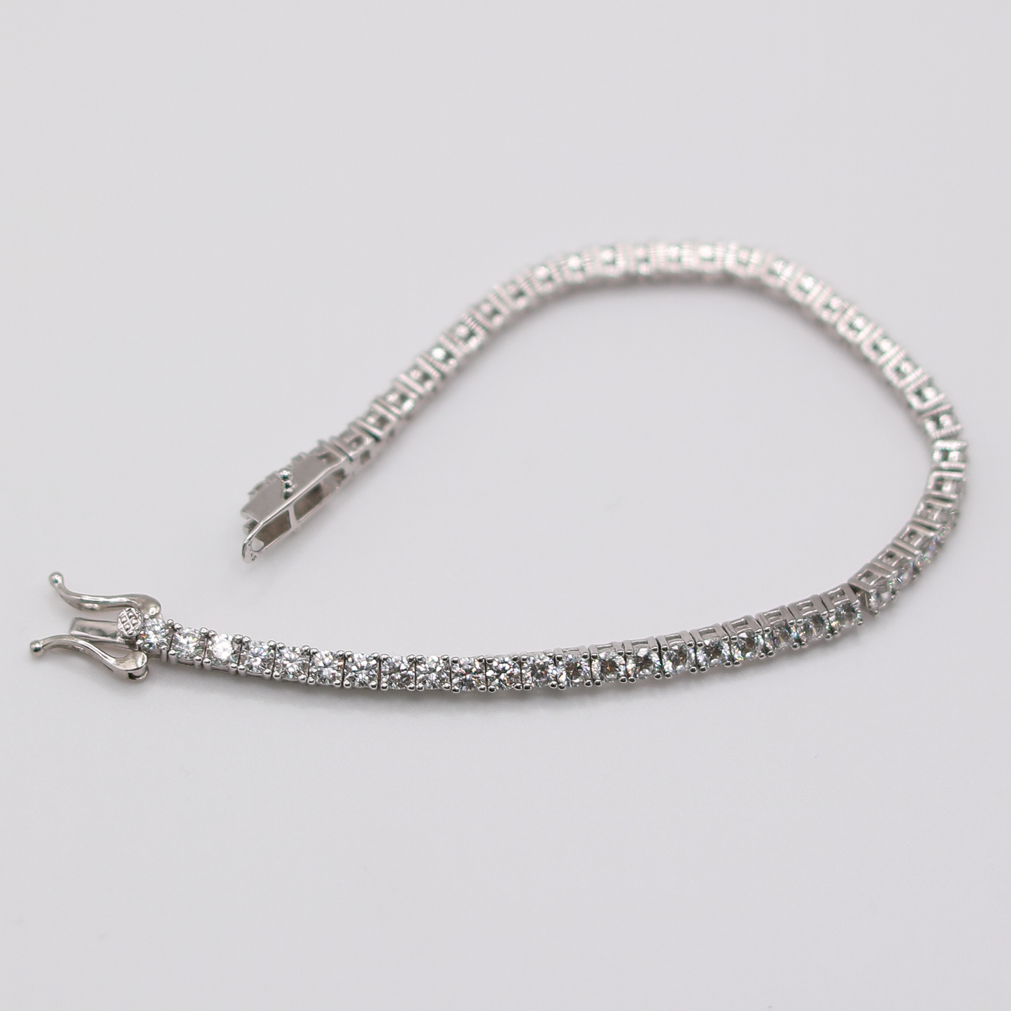 ZAINA™ luminous Tennis Bracelet 💎