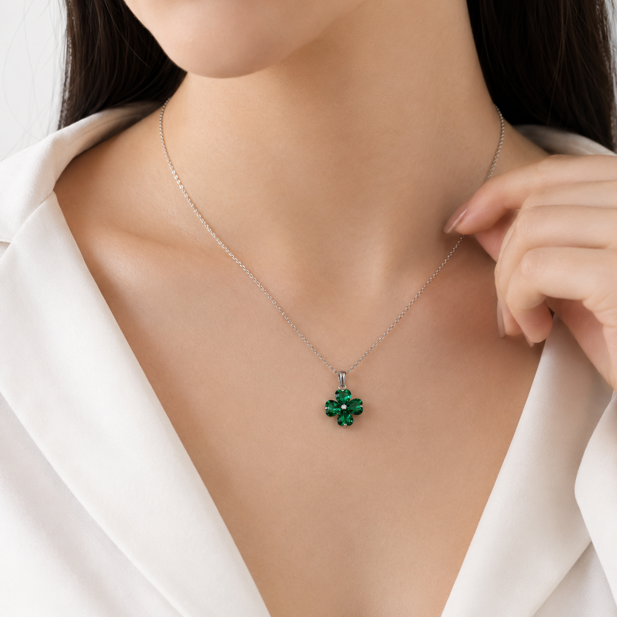 ZAINA™ Quatrefoil Necklace