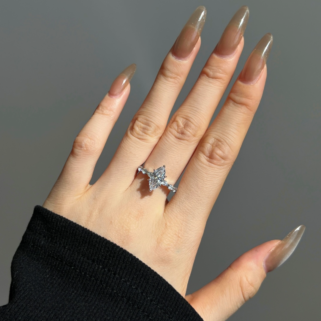 ZAINA™ Crown Ring