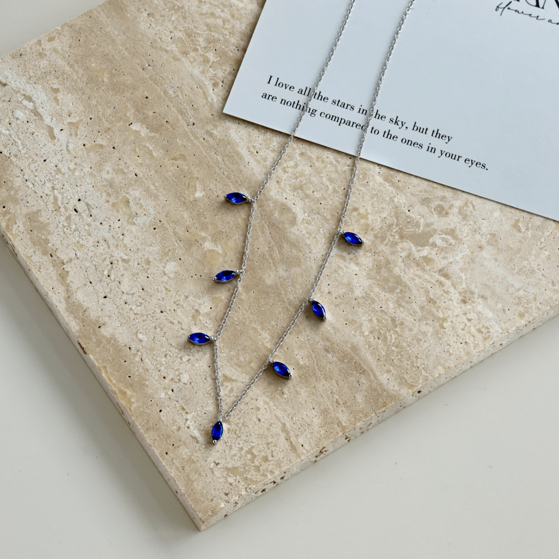 ZAINA™ Vine Necklace