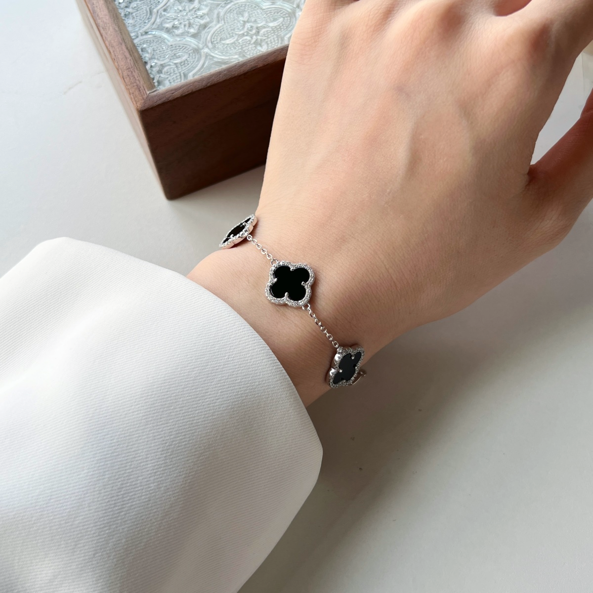 ZAINA™ Charmed Clover Bracelet ♣️