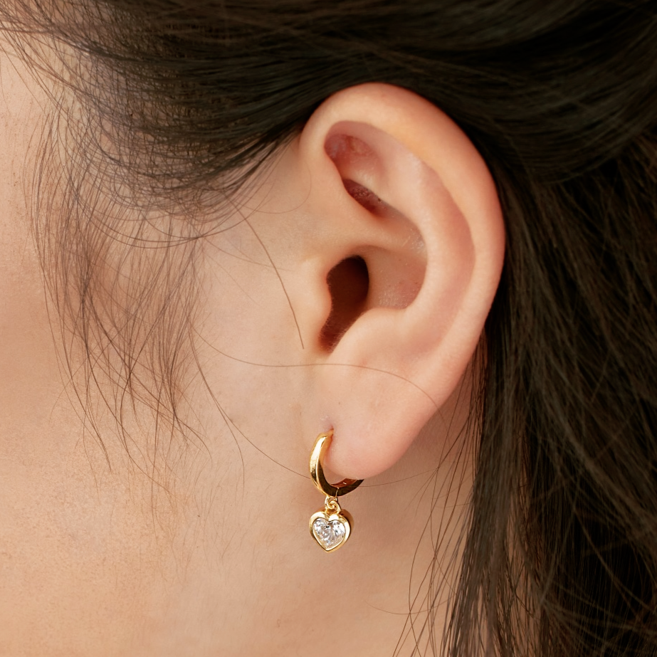 ZAINA™ Heart Earrings