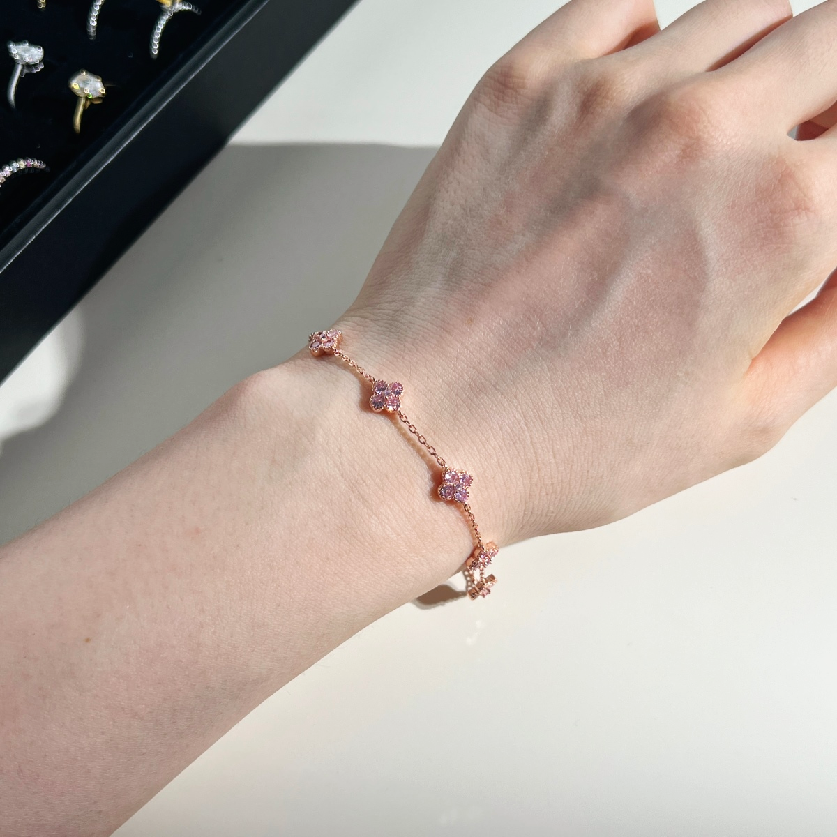 ZAINA™ Lucky Four-Leaf Bracelet 🌸