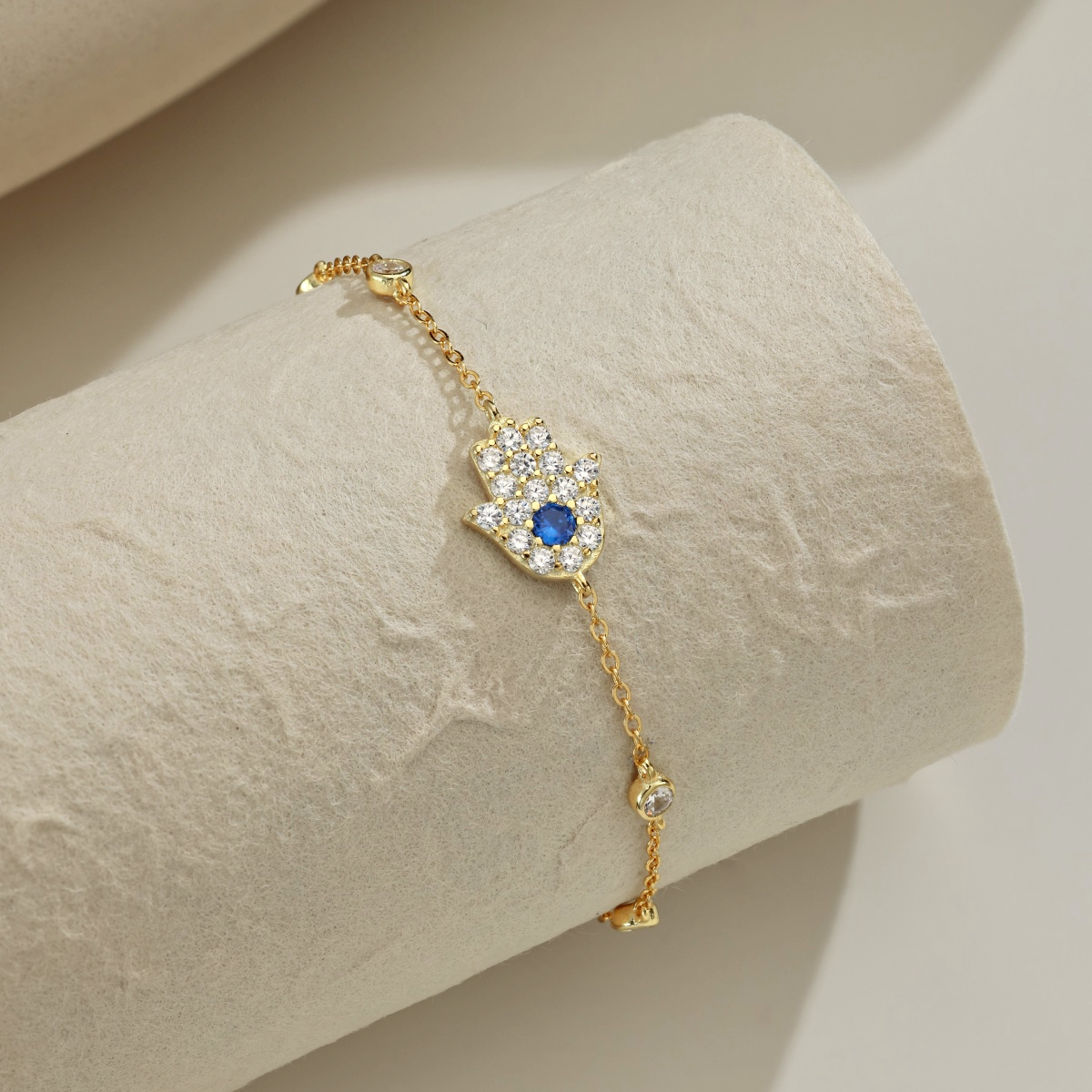 ZAINA™ Hamsa Glow Bracelet ✋