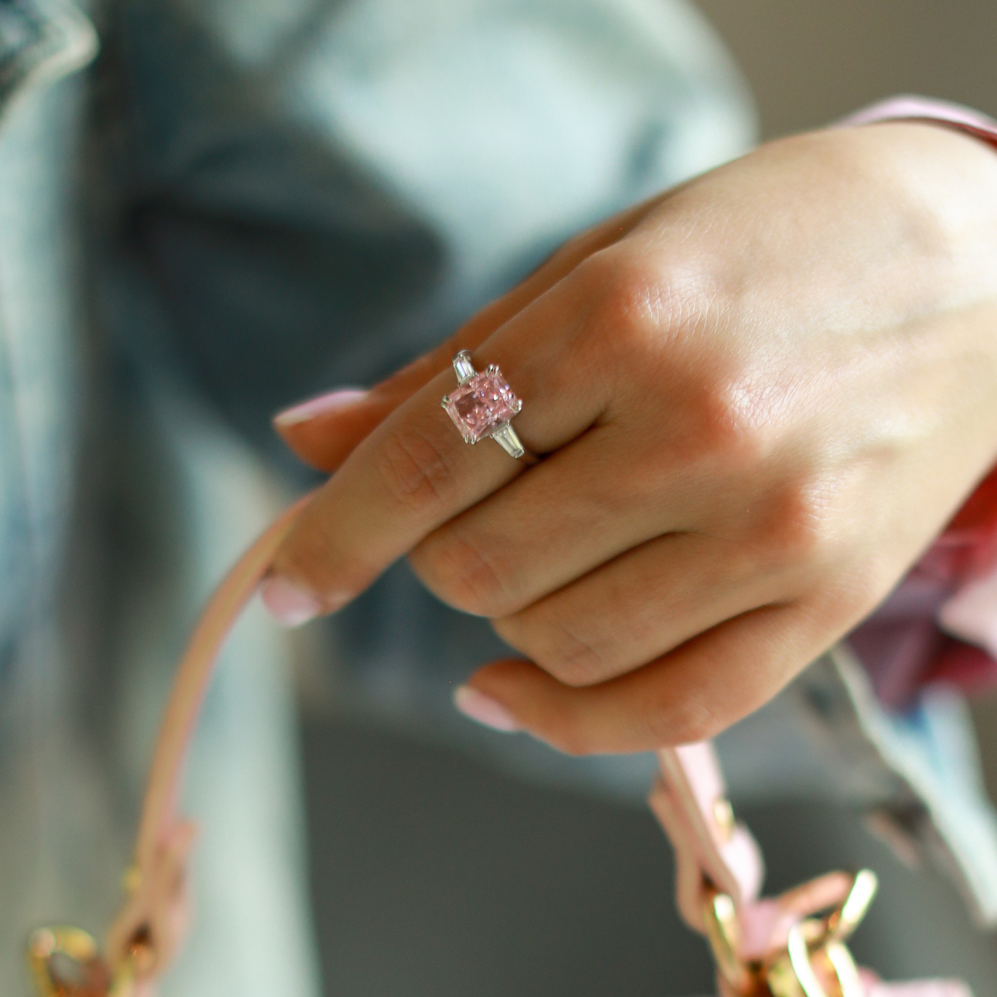 ZAINA™ Frozen Light Ring 🔷