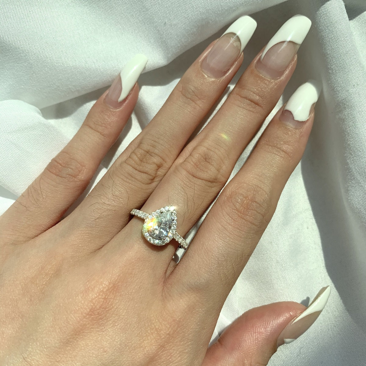 ZAINA™ Light Drop Ring 💧