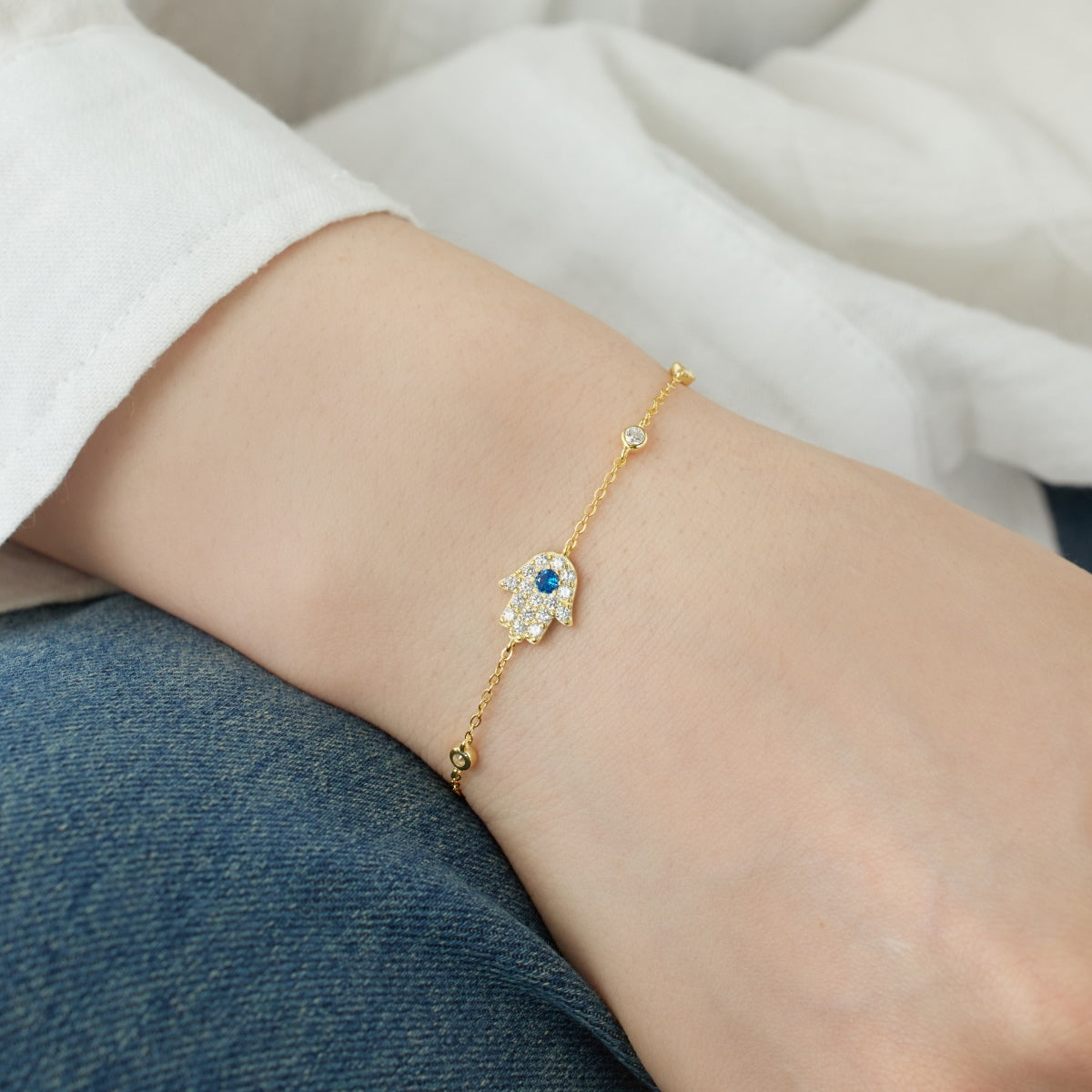 ZAINA™ Hamsa Glow Bracelet ✋