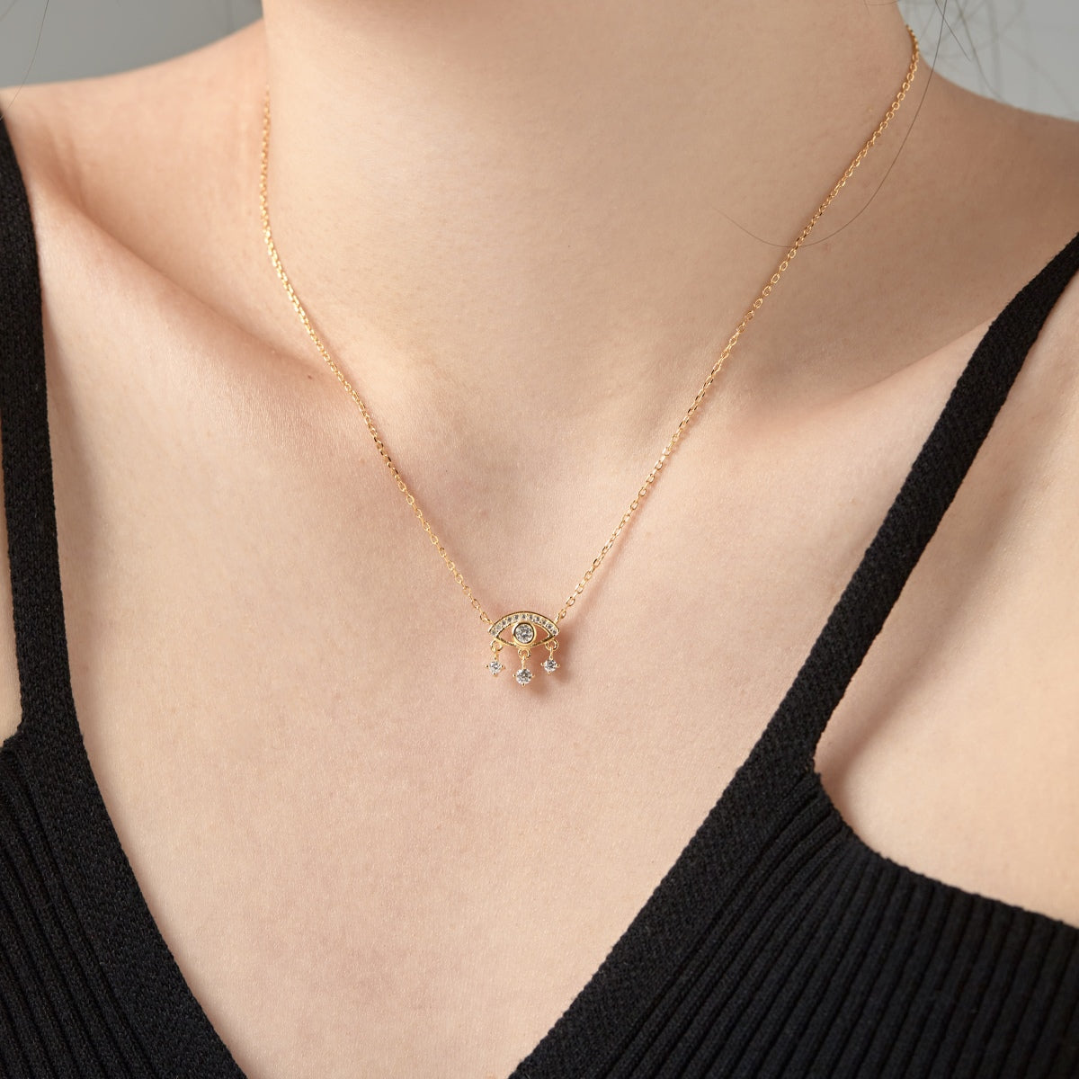 ZAINA™ Crystal Eye Necklace 👁️‍🗨️