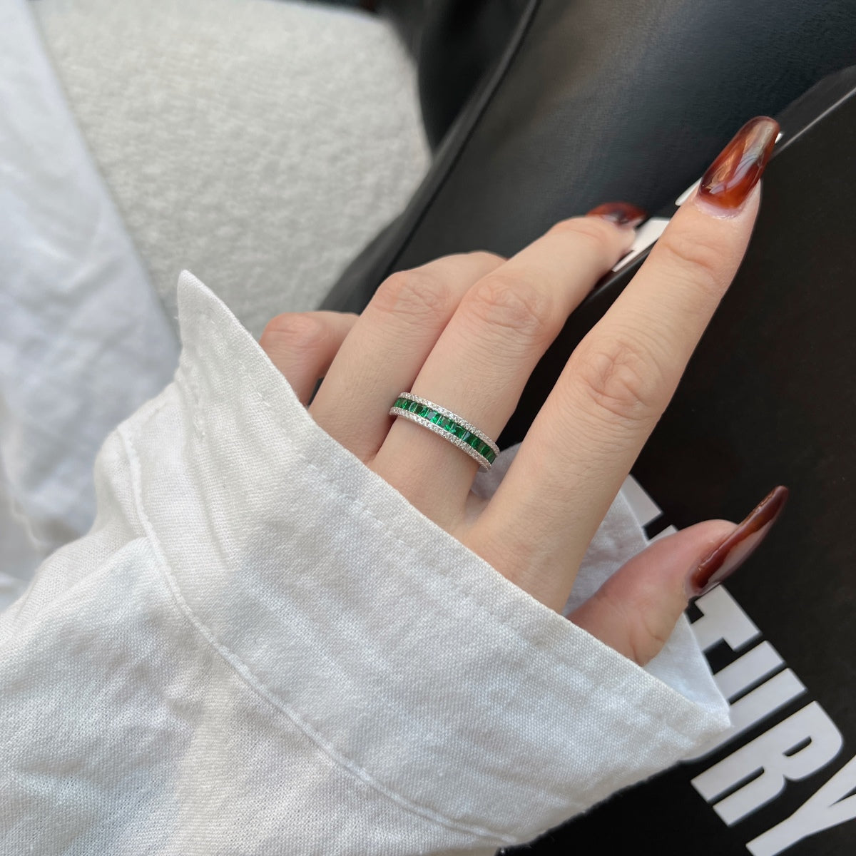 ZAINA™ Emerald Line Ring 💚