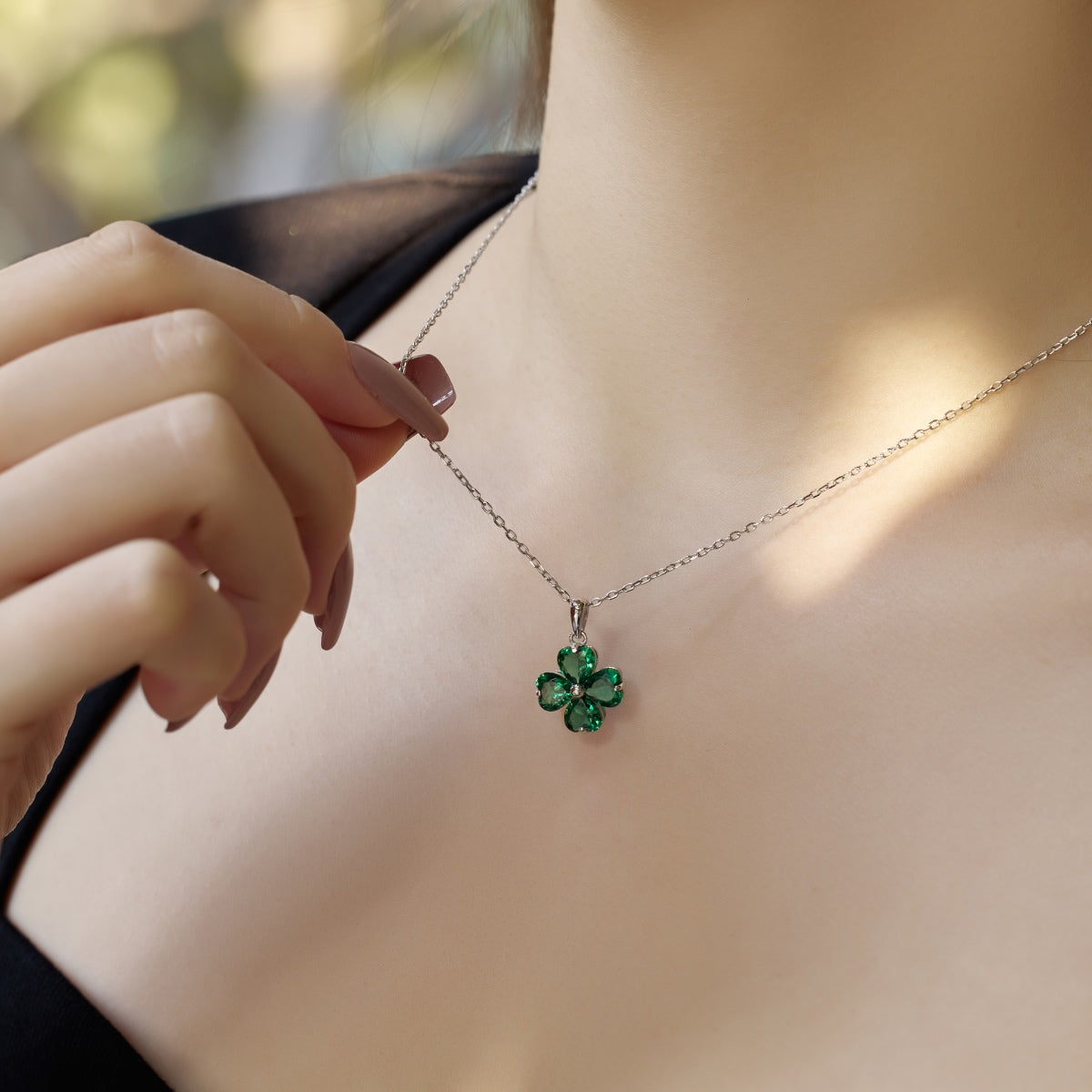 ZAINA™ Heart Petal Necklace 🍀