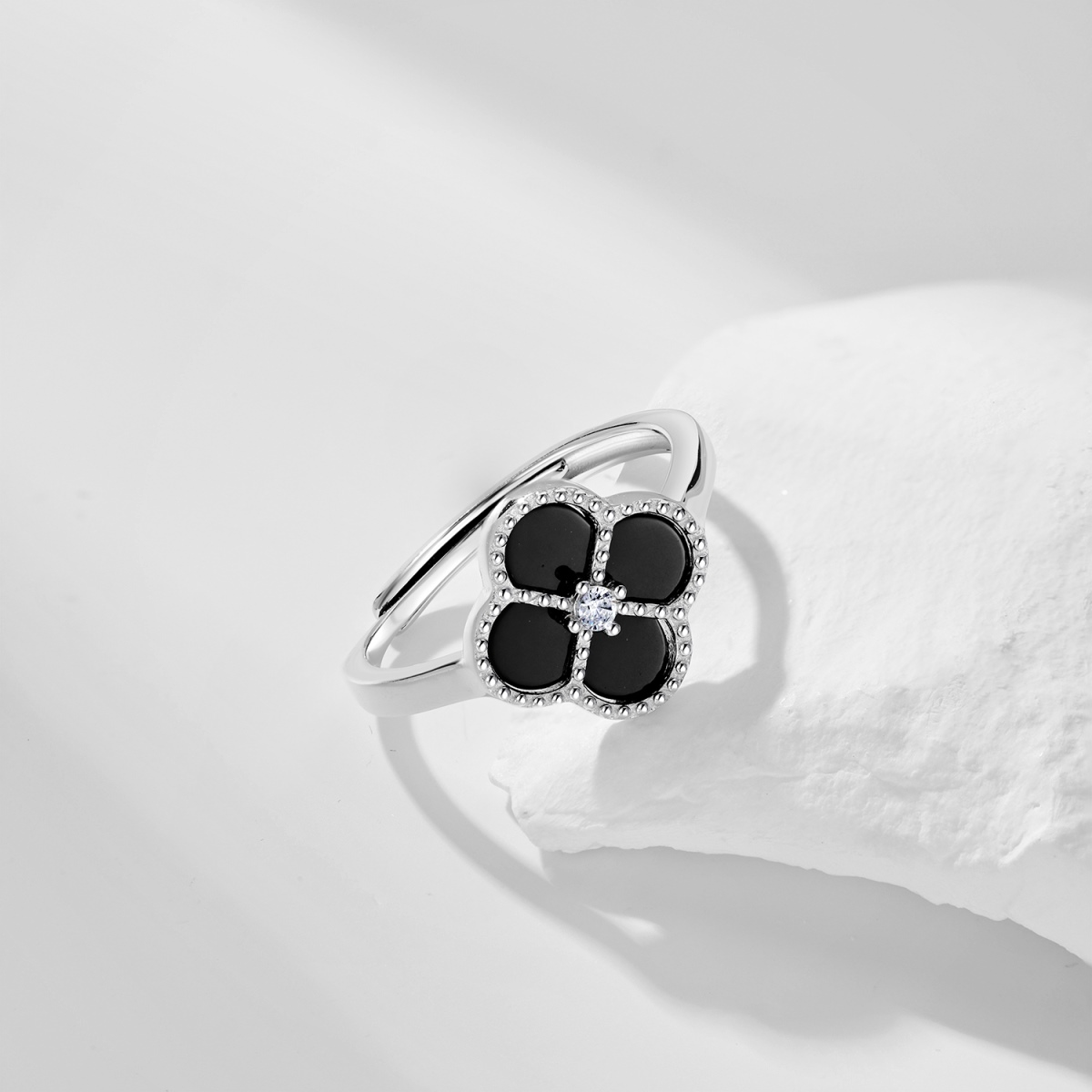 ZAINA™ Charmed Clover Ring ♣️