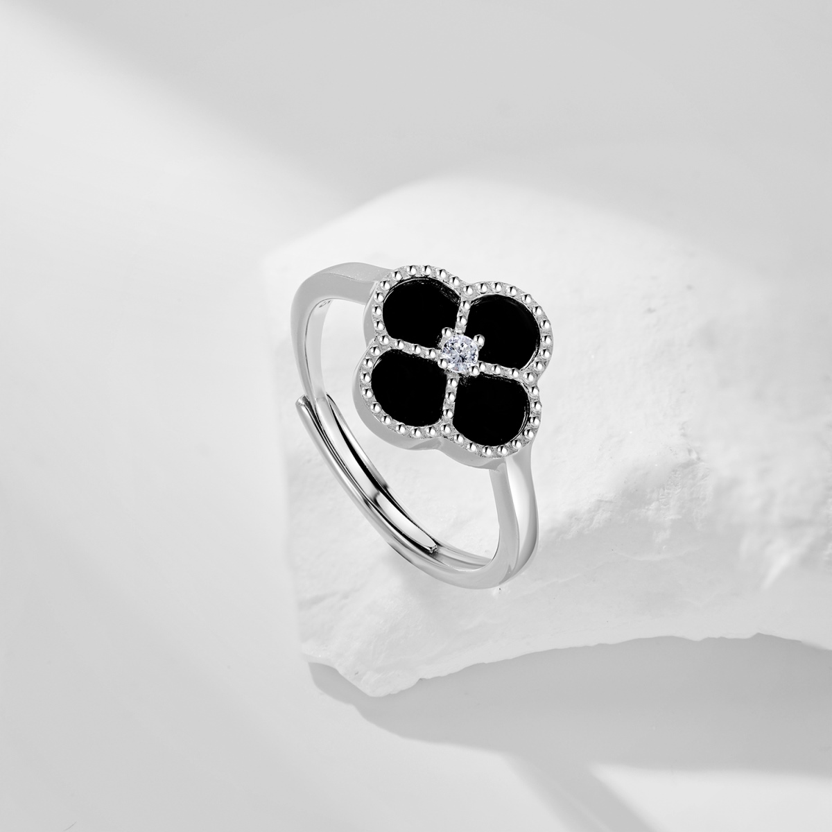 ZAINA™ Charmed Clover Ring ♣️