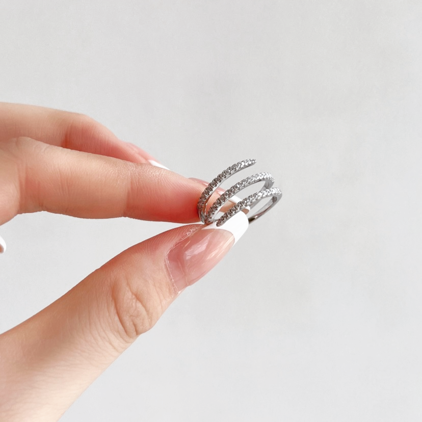 ZAINA™ Glowing Helix Ring 🌪️