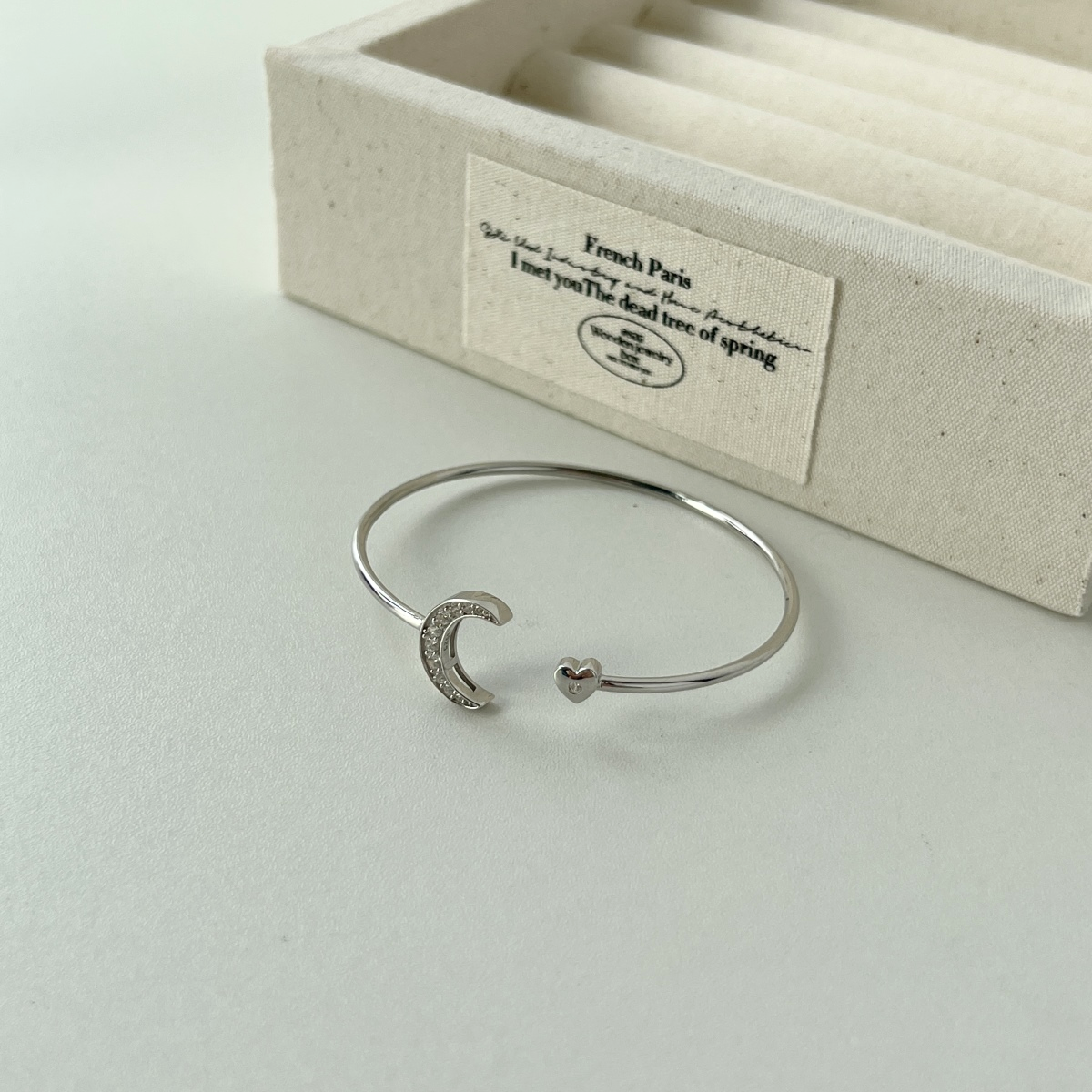 ZAINA™ Heart Of The Moon Bracelet 🌓