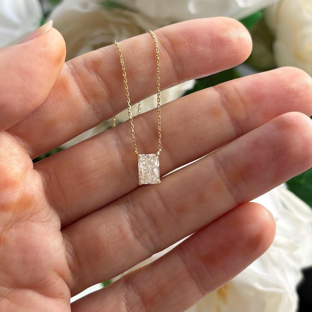 ZAINA™ Facet Necklace