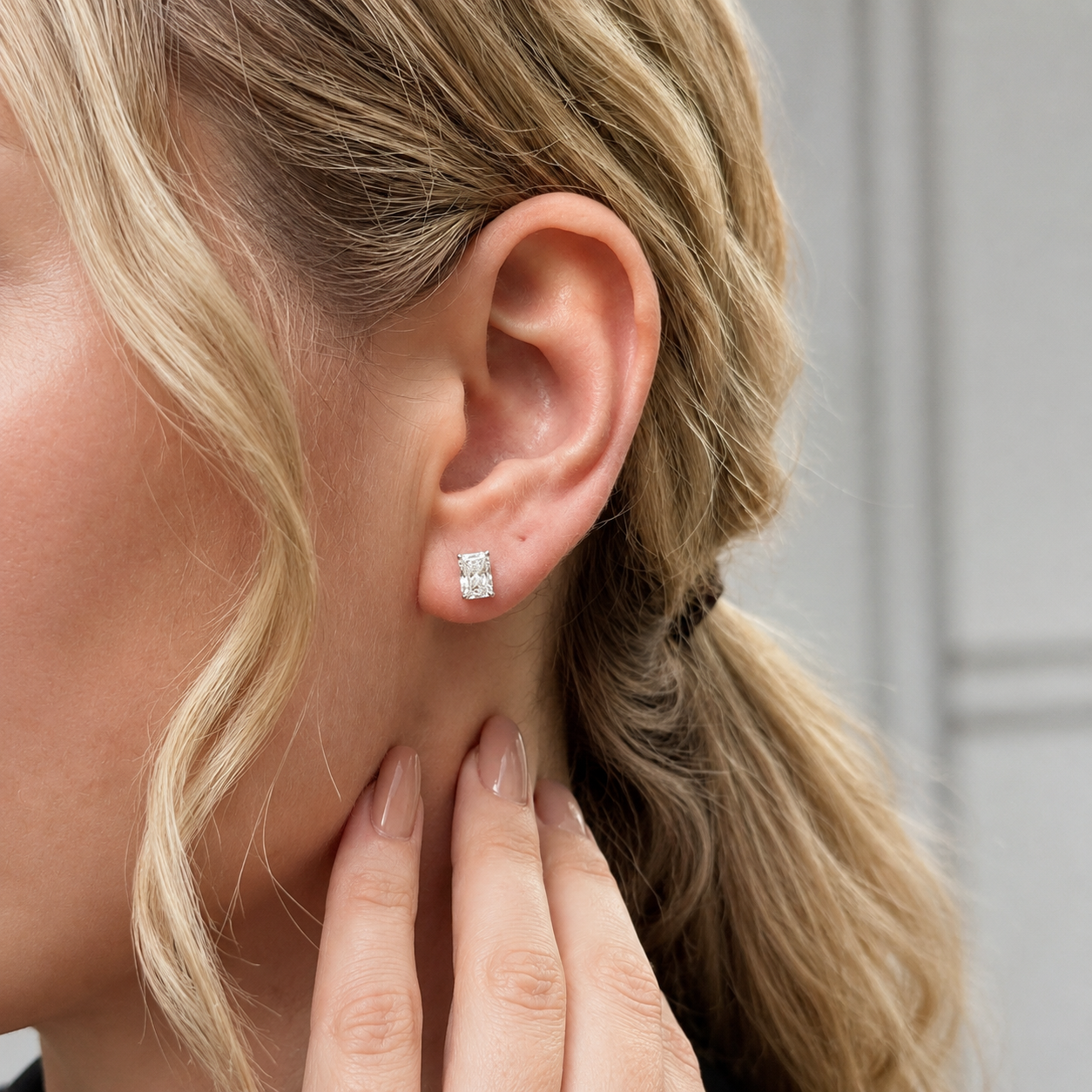 ZAINA™ Radiant Stud Earrings
