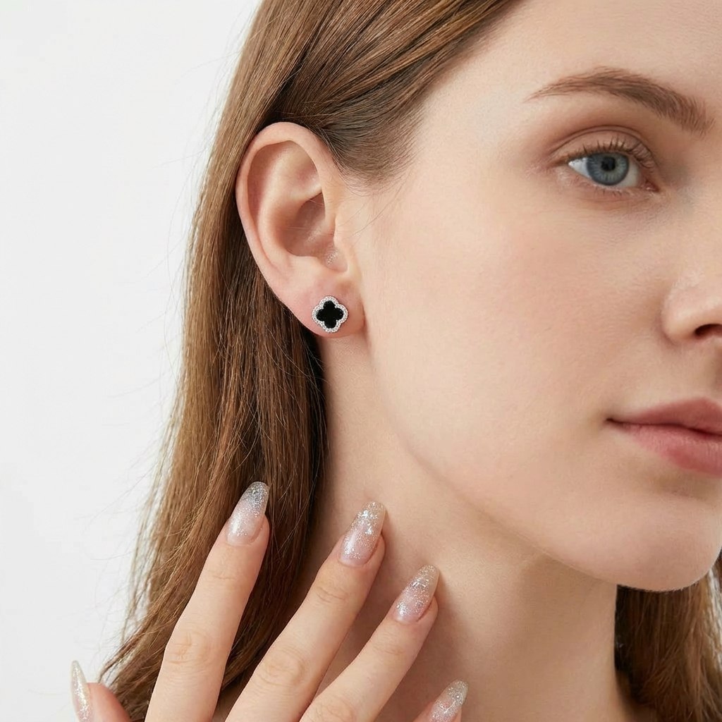 ZAINA™ Clover Stud Earrings
