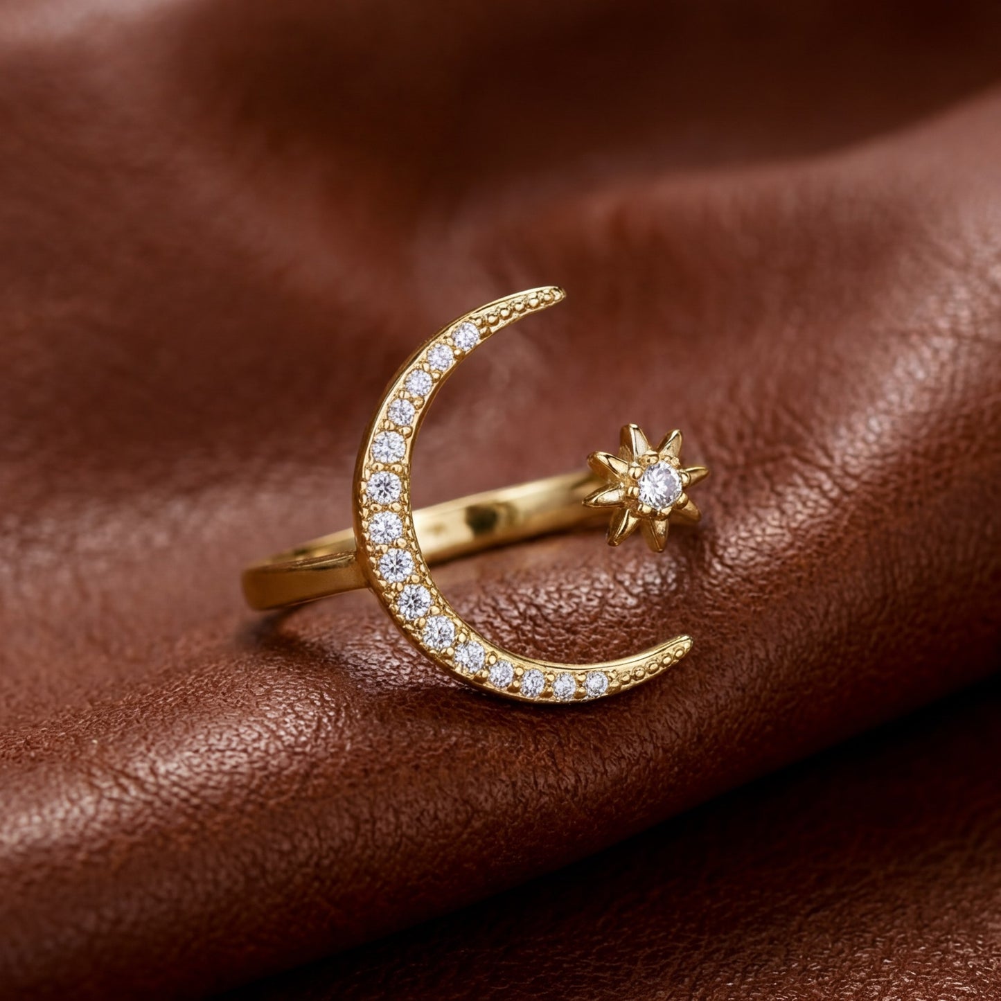 ZAINA™ Hilal Star Ring